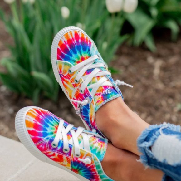 Women's Blowfish Malibu Fruit Sneakers 8 - Picture 1 of 9